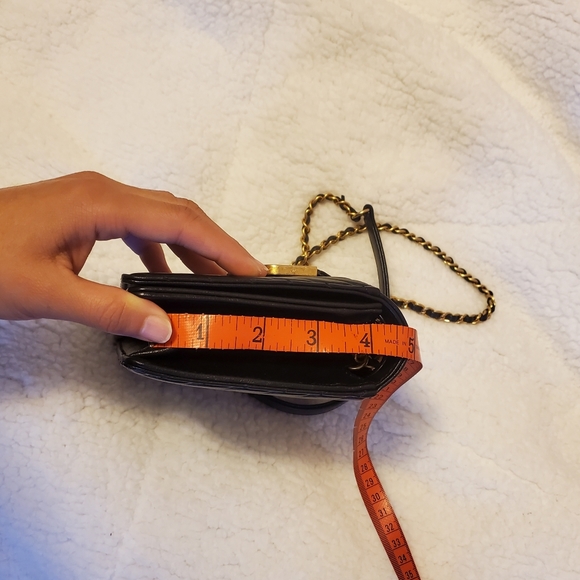 Chanel chevron crossbody - Picture 9 of 15